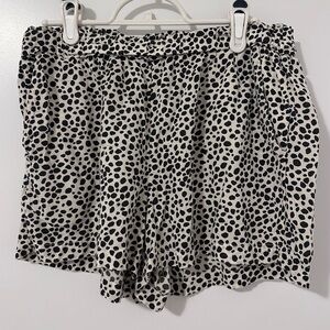 Aerie Dalmation Print Belted Pull On Flowy Short Size Small Women’s